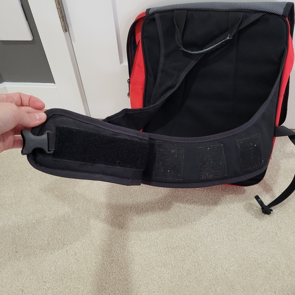 Tracker Sling One Shoulder Backpack sizing is 14in H ,12.5 across 4in W . - Picture 6 of 8